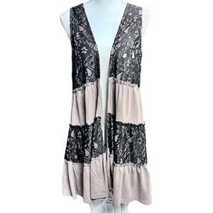 Entro Brand Sleeveless Lace Ruffled Lady’s Cardigan/Vest; Size Small